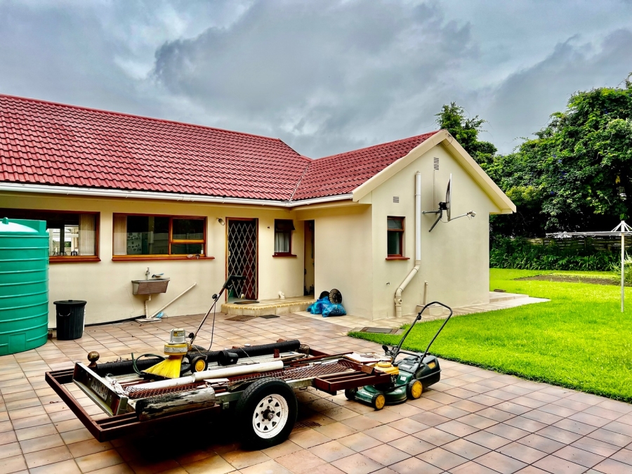 5 Bedroom Property for Sale in Heatherlands Western Cape